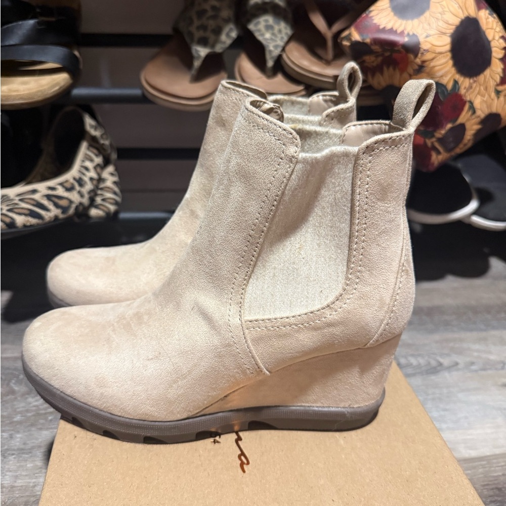 Women's Beige Ankle Boots